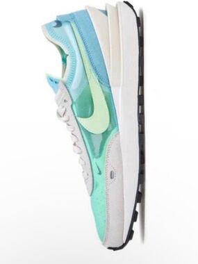 Nike Women's Seafoam and Light Blue Waffle One